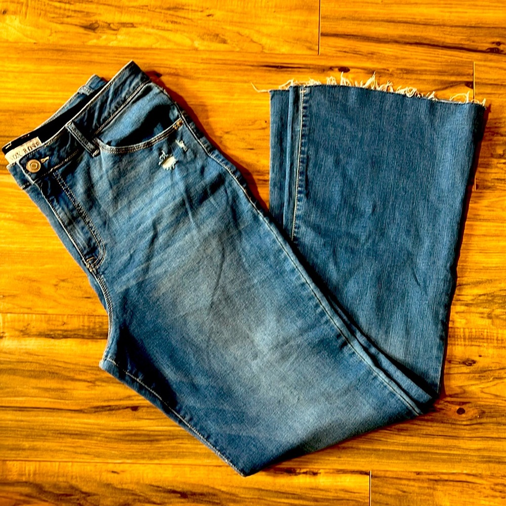 NWOT Knox Rose Women’s Size 14 High Rise Flare Jeans
